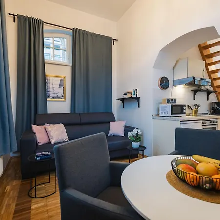 Altstadt-studios Neuer Markt * 슈트랄준트